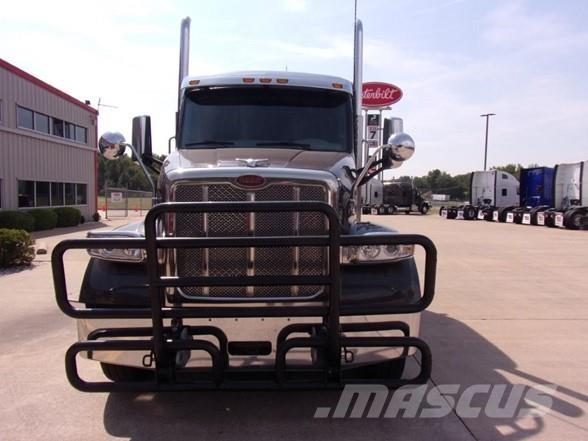 Peterbilt 567 Trækkere