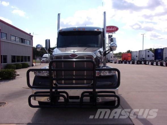 Peterbilt 567 Trækkere