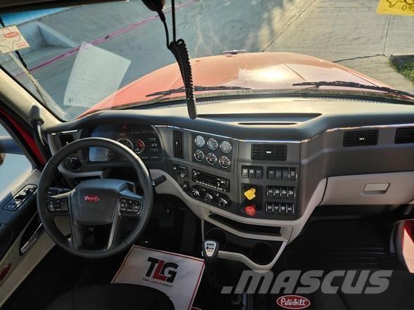 Peterbilt 567 Trækkere