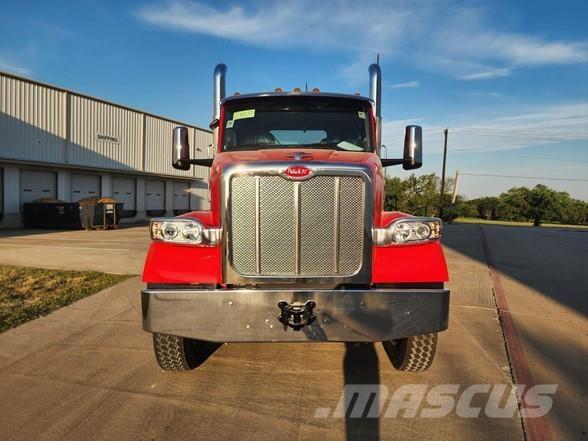 Peterbilt 567 Trækkere