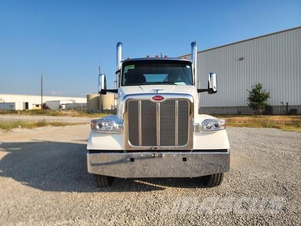 Peterbilt 567 Trækkere