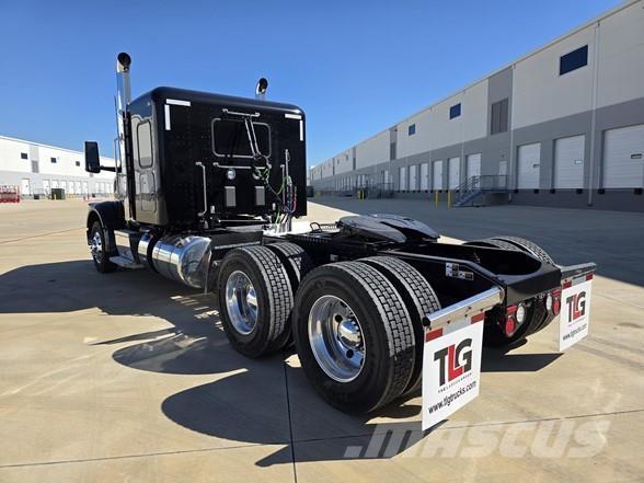 Peterbilt 567 Trækkere