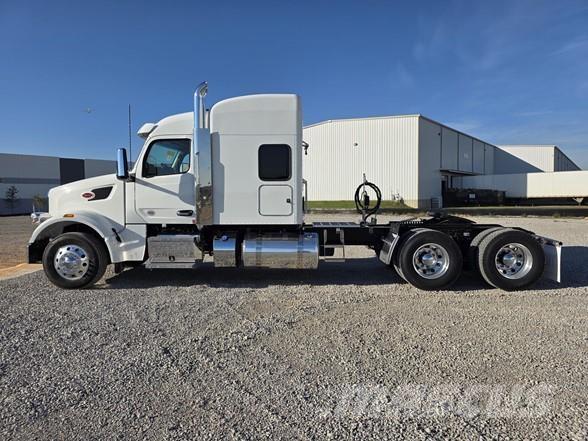 Peterbilt 567 Trækkere