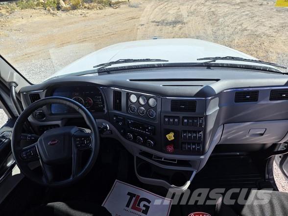 Peterbilt 567 Trækkere