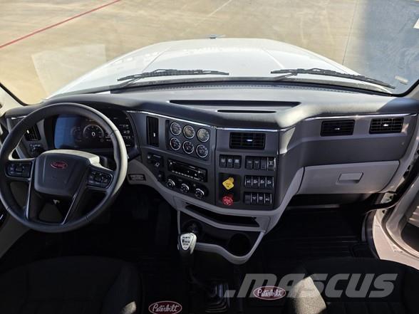 Peterbilt 567 Trækkere