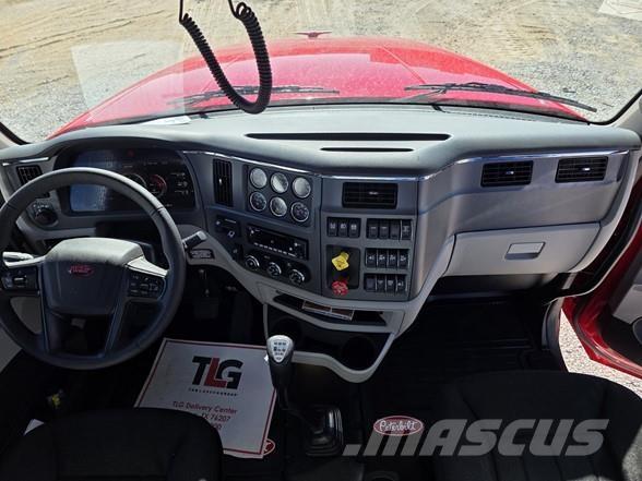 Peterbilt 567 Trækkere