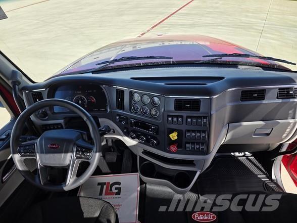 Peterbilt 567 Trækkere