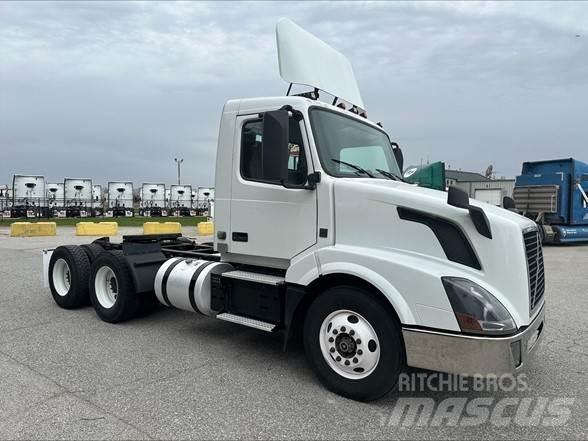 Volvo VNL42T300 Trækkere