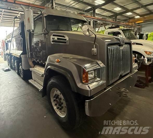 Western Star 4700 Lastbiler med tip