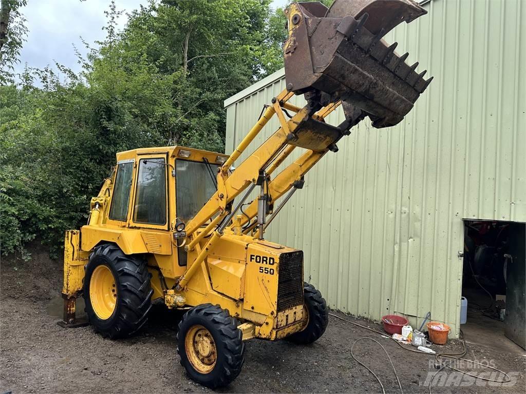 Ford 550 Gravemaskiner på hjul