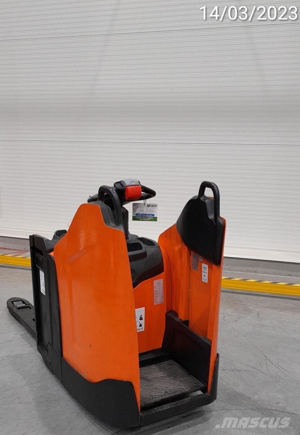BT LPE200 El-palleløftere med platform