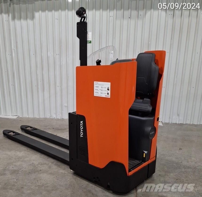 BT LSI200 El-palleløftere med platform