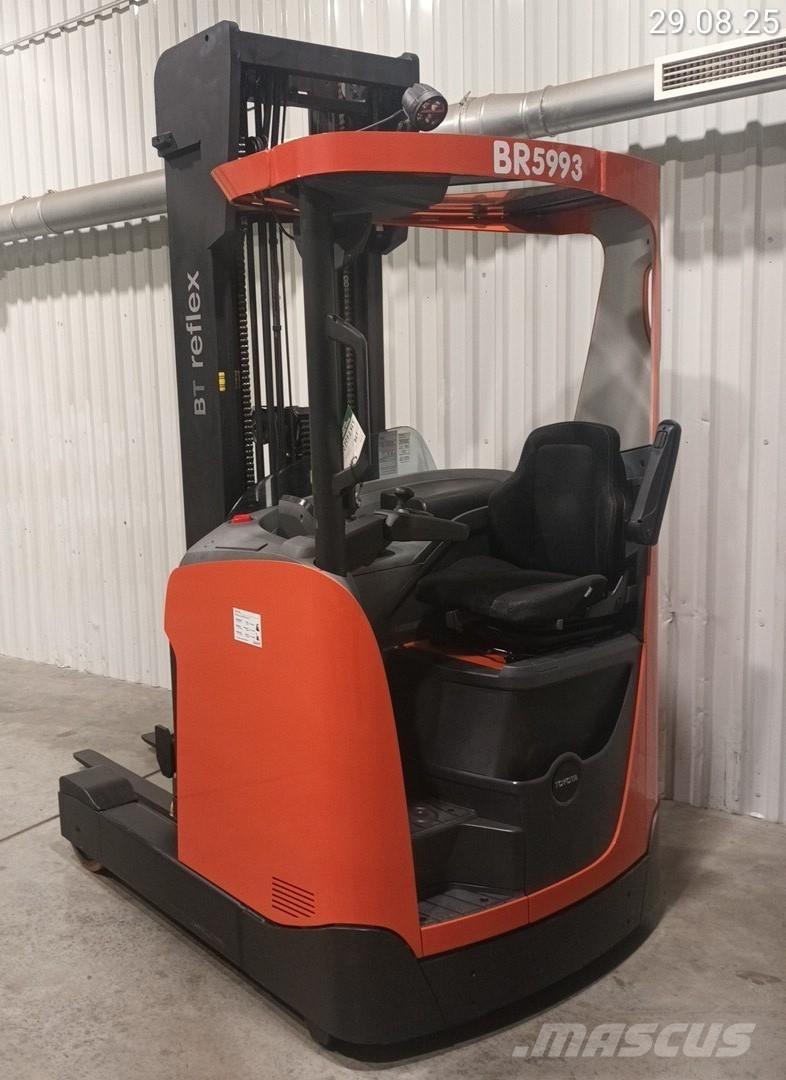 BT RRE140H Reachtruck