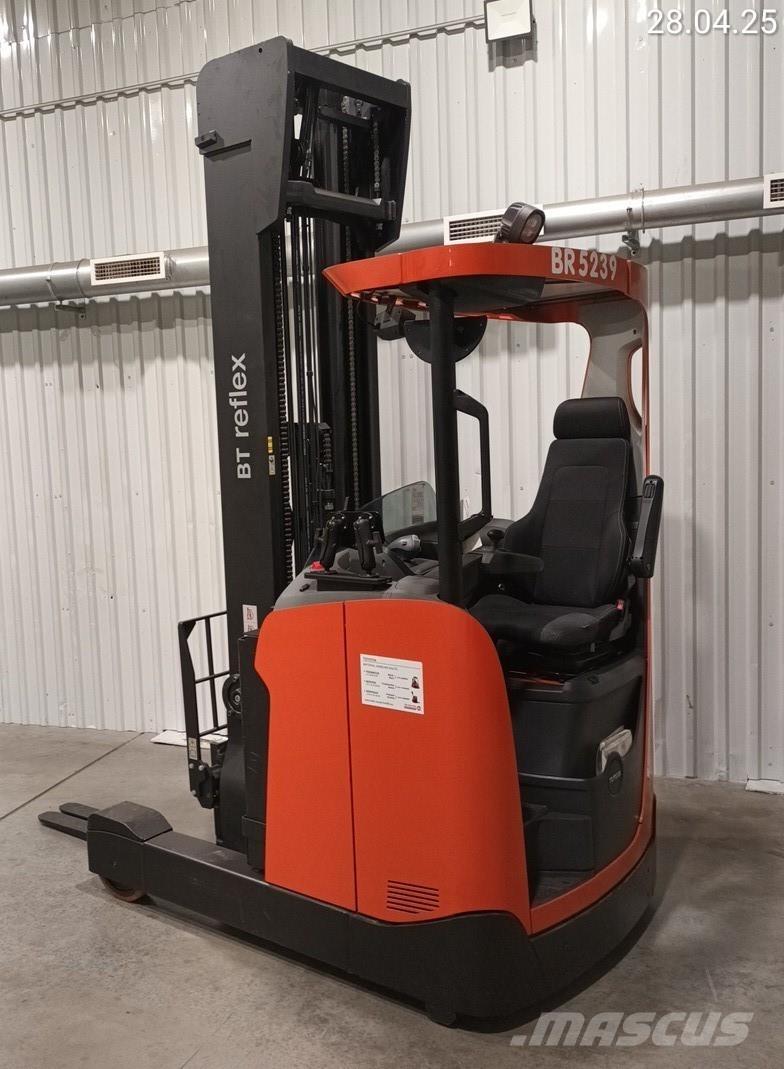 BT RRE160H Reachtruck