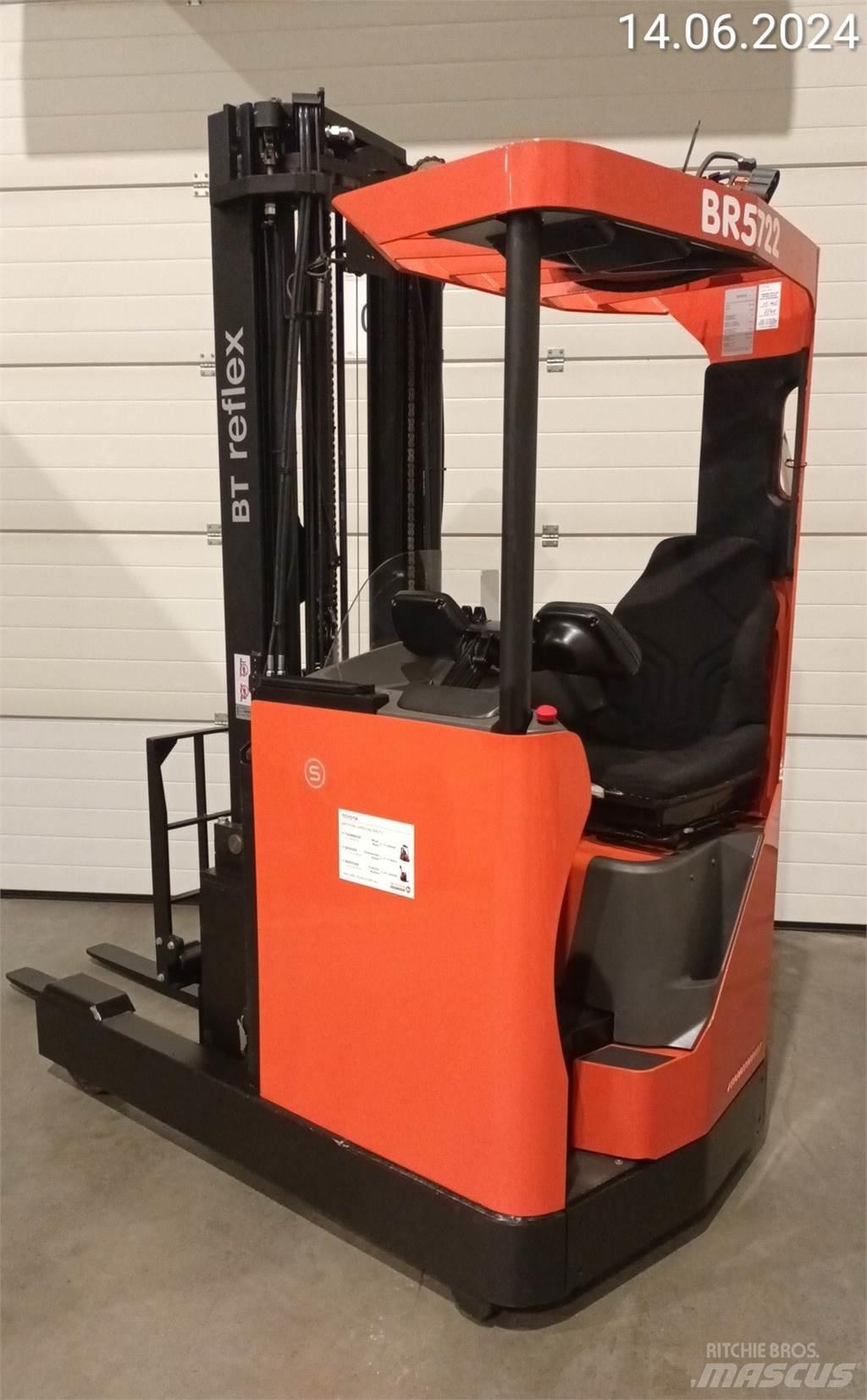 BT RRE160M Reachtruck