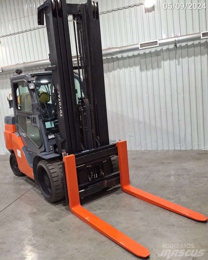 Toyota 8FGC70U LPG gaffeltrucks