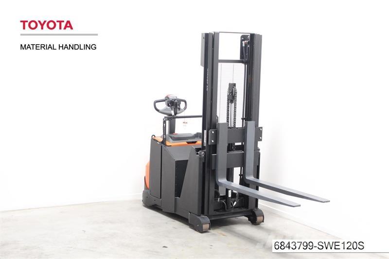 BT SWE120S Gaffelstabler med gående fører