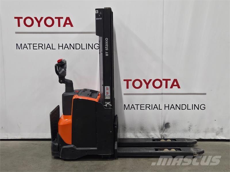 BT SWE120L Gaffelstabler med gående fører