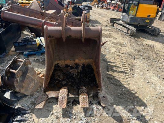  Godet 1M20 - axe 80 mm Skovle