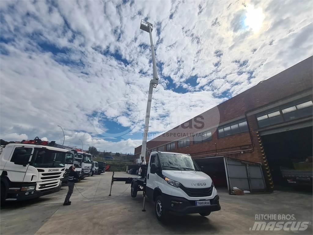 Cela DT Truck 28 FE Lastbilmonterede lifte