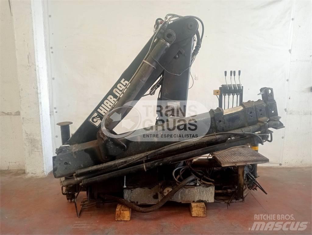 Hiab 095-3 Lastbilmonterede kraner