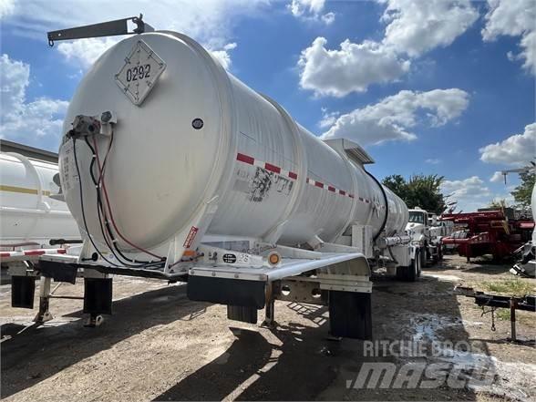 Heil  Semi-trailer med Tank