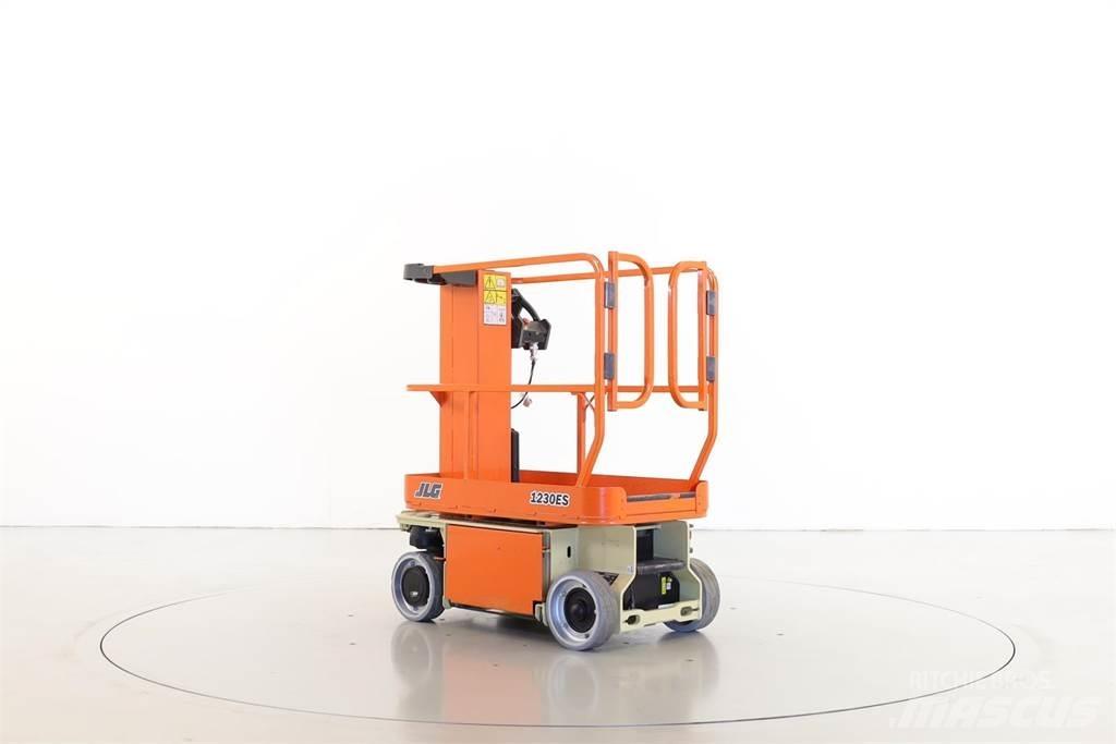 JLG 1230ES Søjlelifte