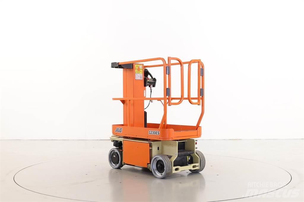 JLG 1230ES Søjlelifte