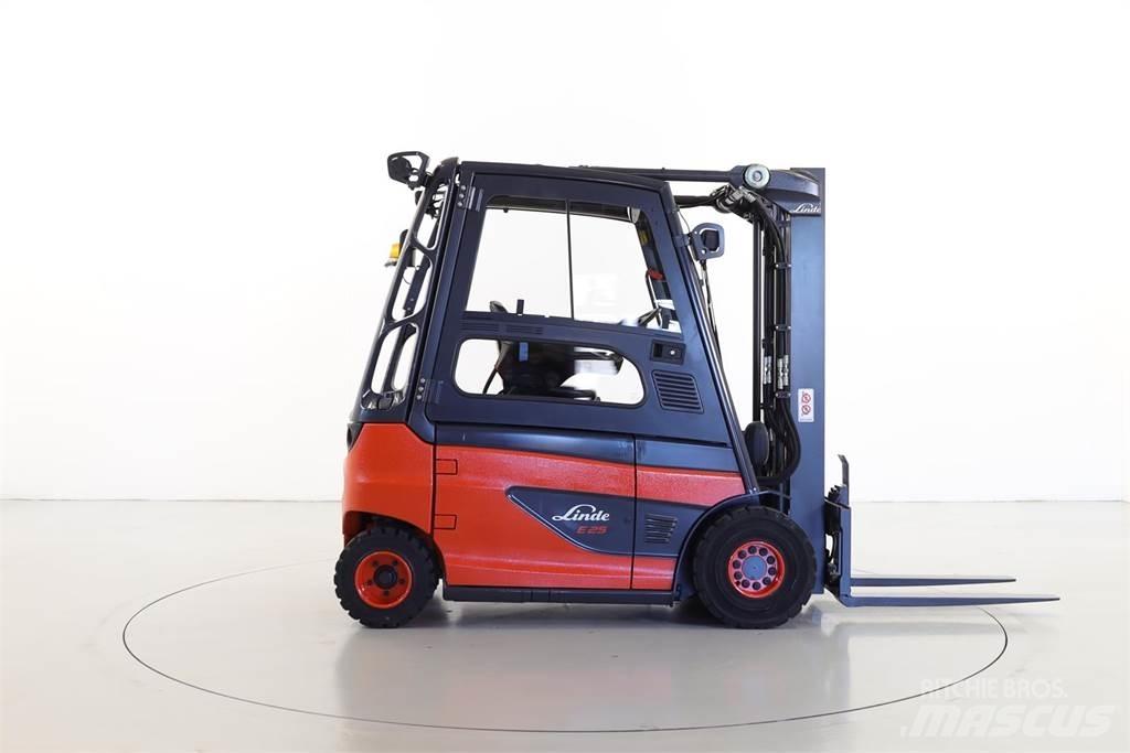 Linde E25-01 387 El gaffeltrucks