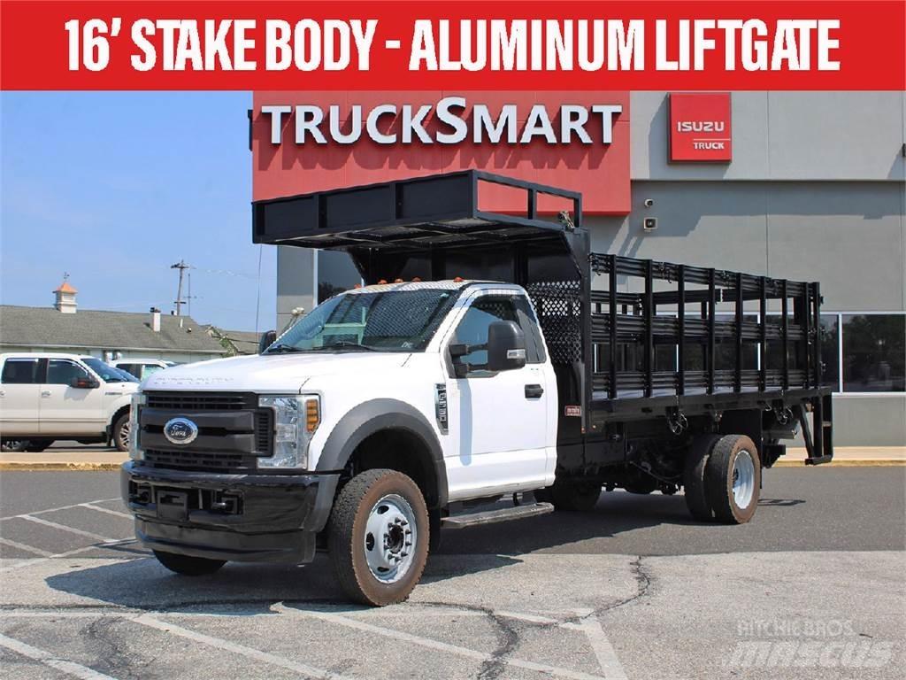 Ford F550 Lastbil med lad/Flatbed