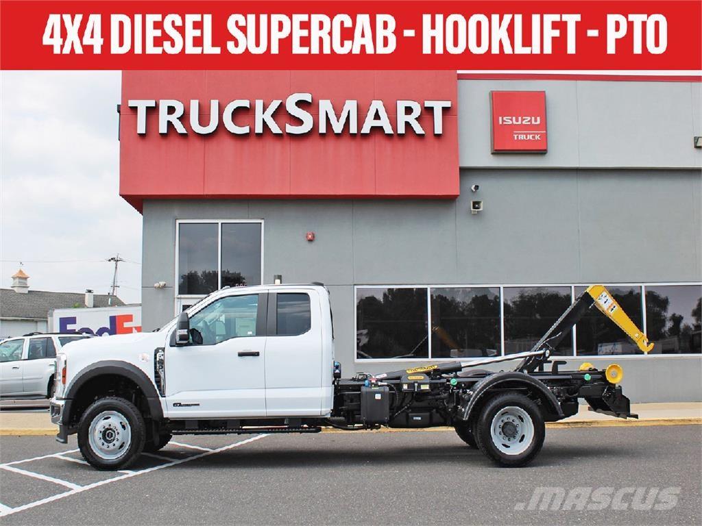 Ford F550 Lastbiler med containerramme / veksellad