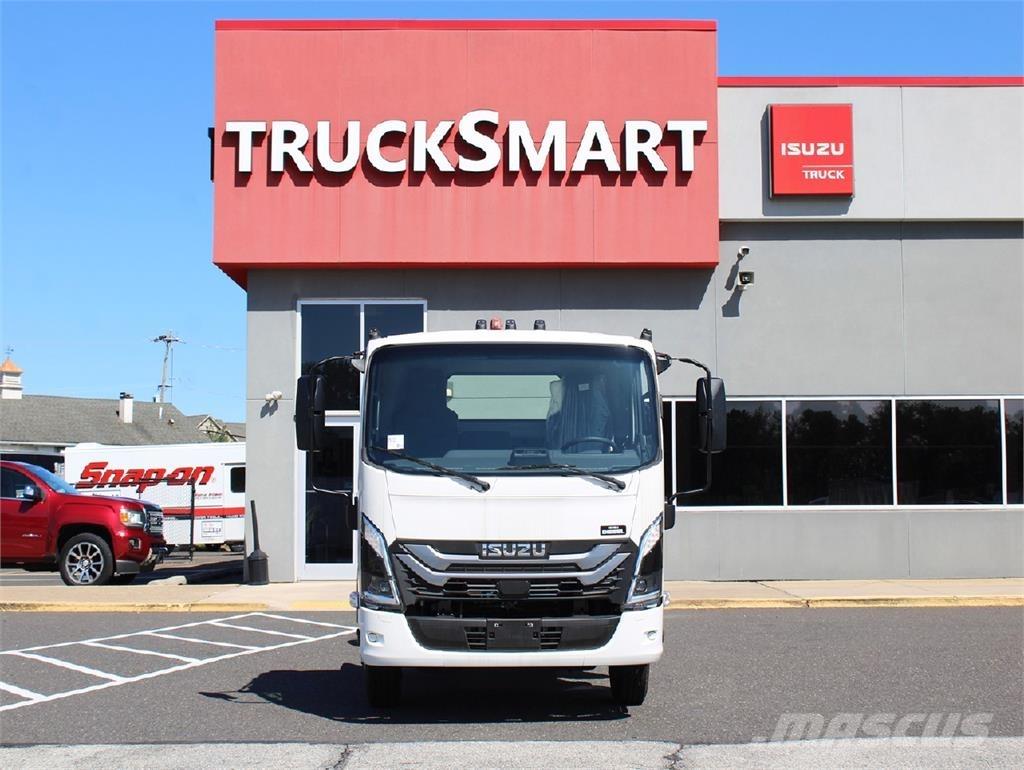 Isuzu NPR-HD Lastbil med lad/Flatbed