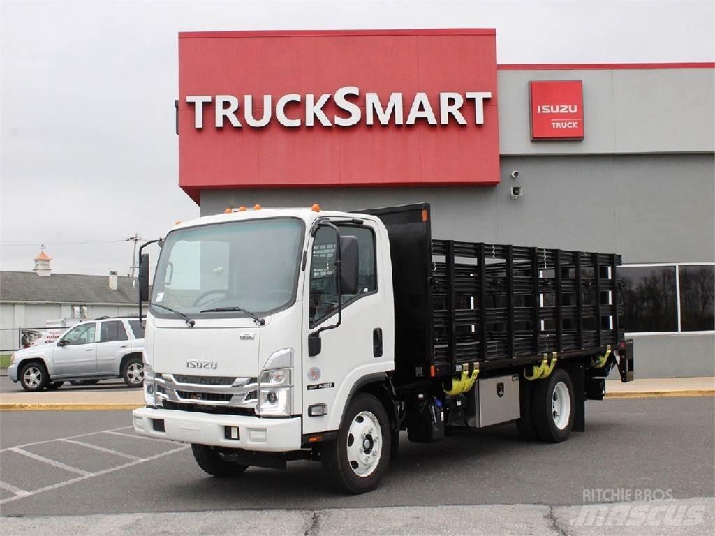 Isuzu NRR Lastbil med lad/Flatbed