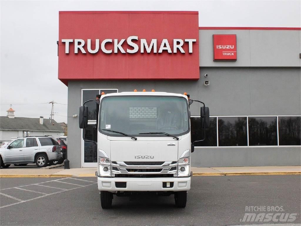 Isuzu NRR Lastbil med lad/Flatbed