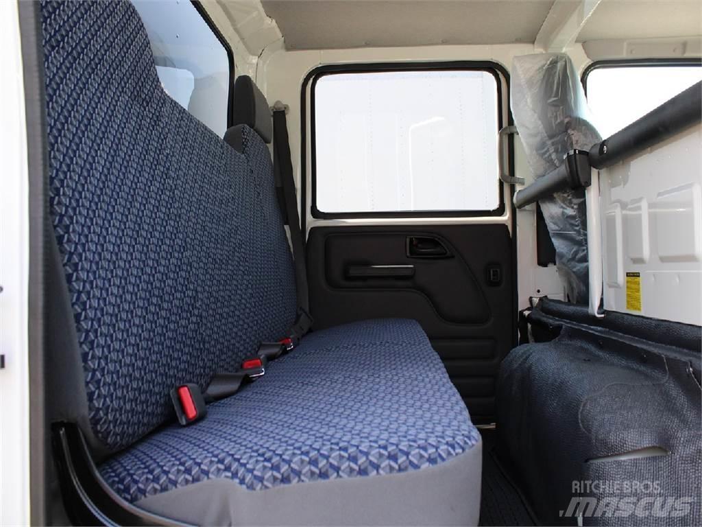 Isuzu NRR Lastbiler med tip