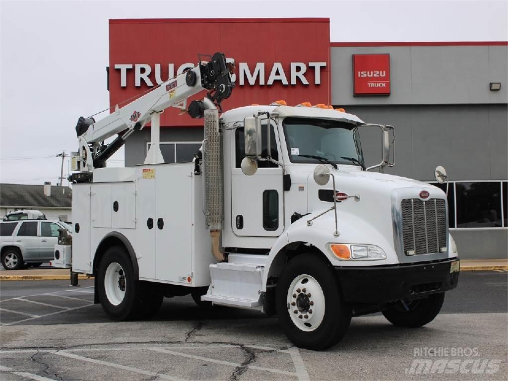 Peterbilt 337 Lastbil med kran
