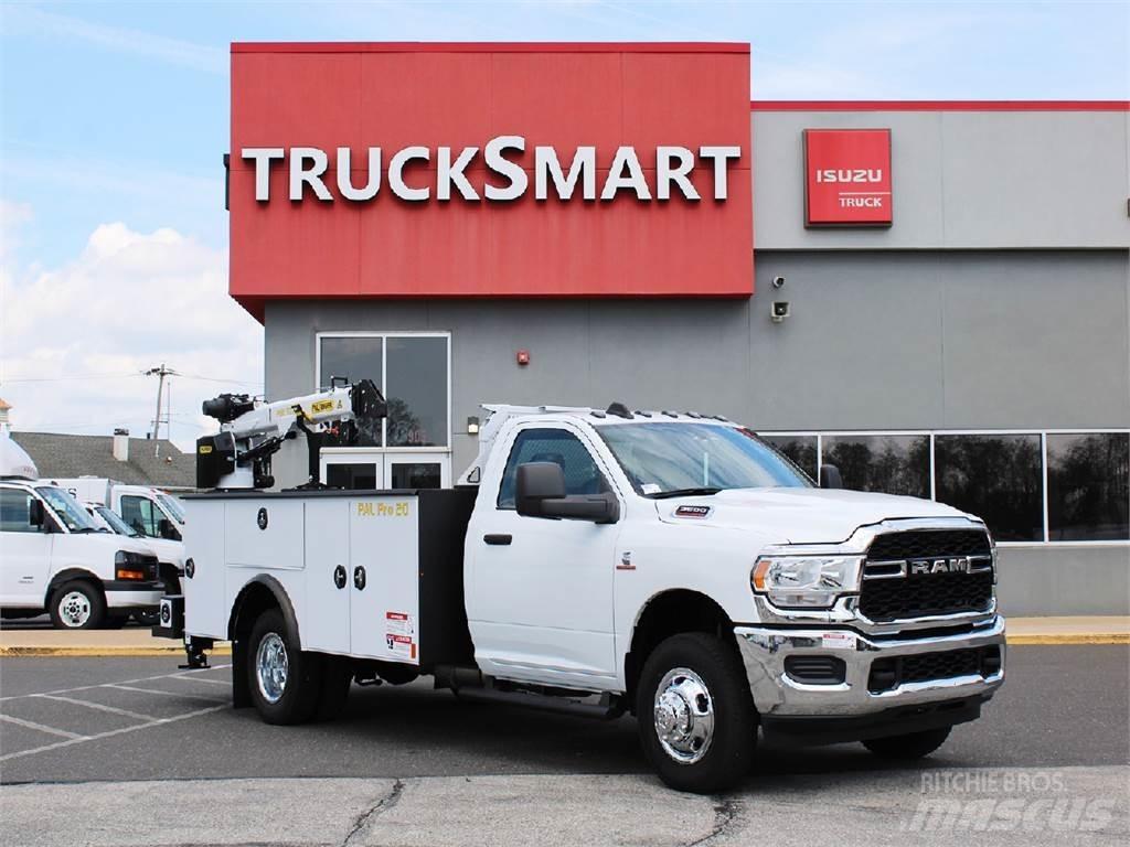 RAM 3500 Lastbil med kran