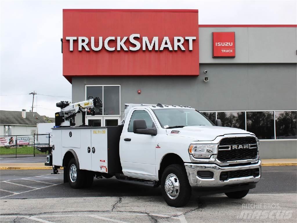 RAM 3500 Lastbil med kran