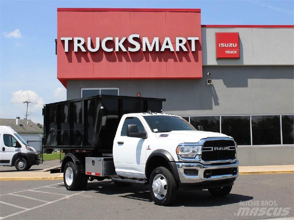 RAM 5500 Lastbiler med containerramme / veksellad