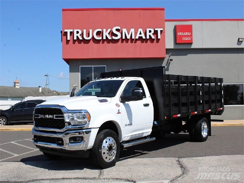 RAM 5500 Lastbil med lad/Flatbed
