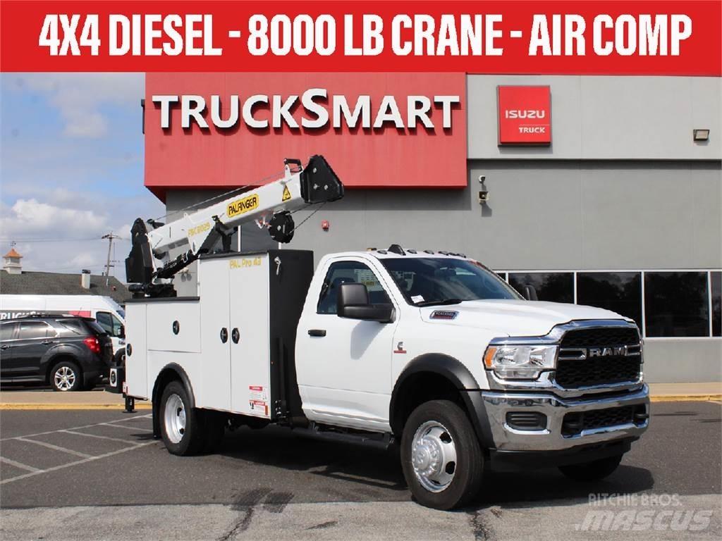 RAM 5500 Lastbil med kran