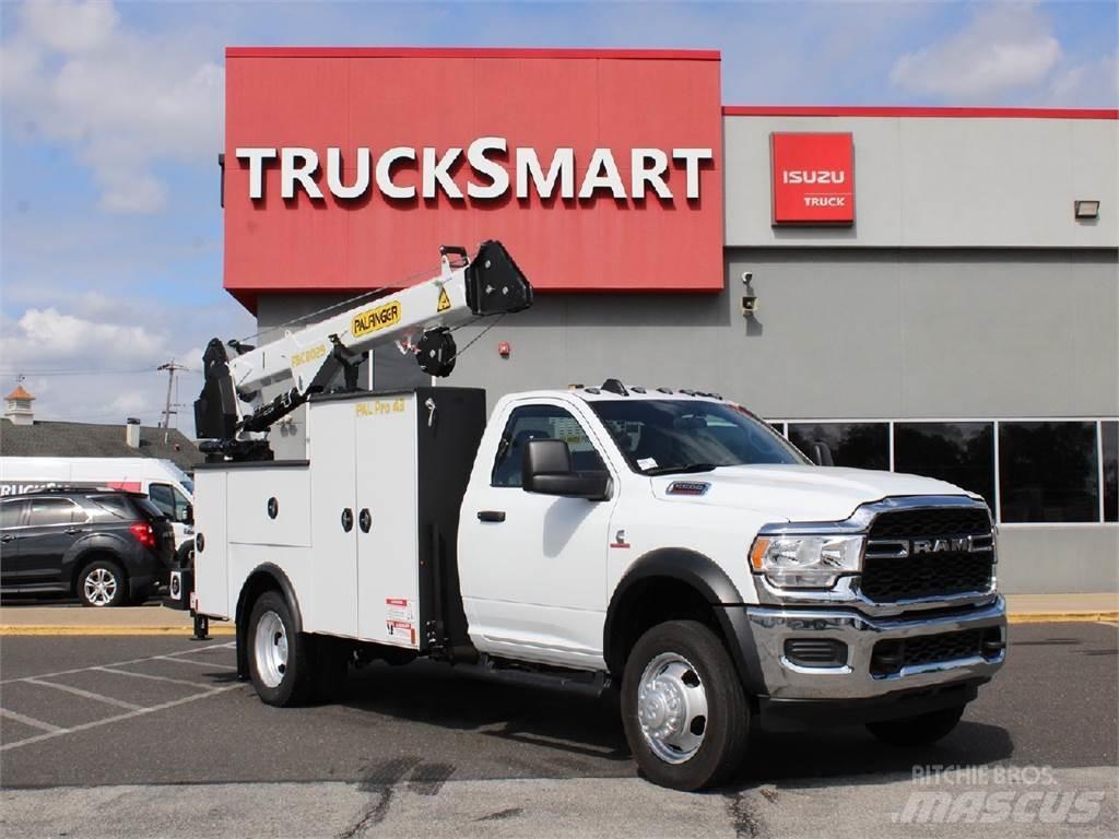 RAM 5500 Lastbil med kran