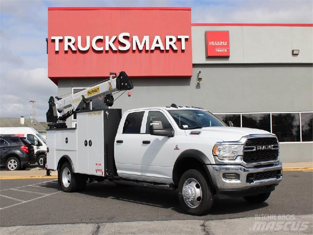 RAM 5500 Lastbil med kran