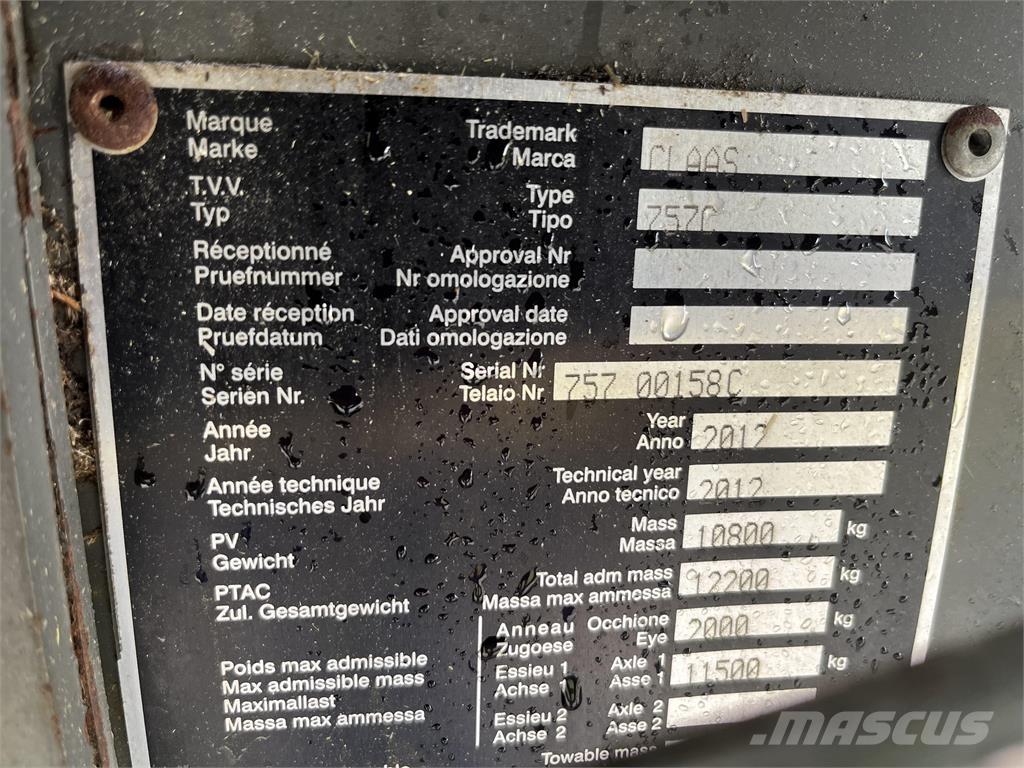 CLAAS 3300 Pressere til firkantede baller