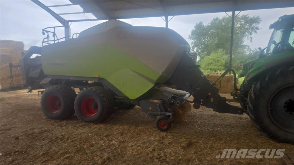 CLAAS 3300 Pressere til firkantede baller