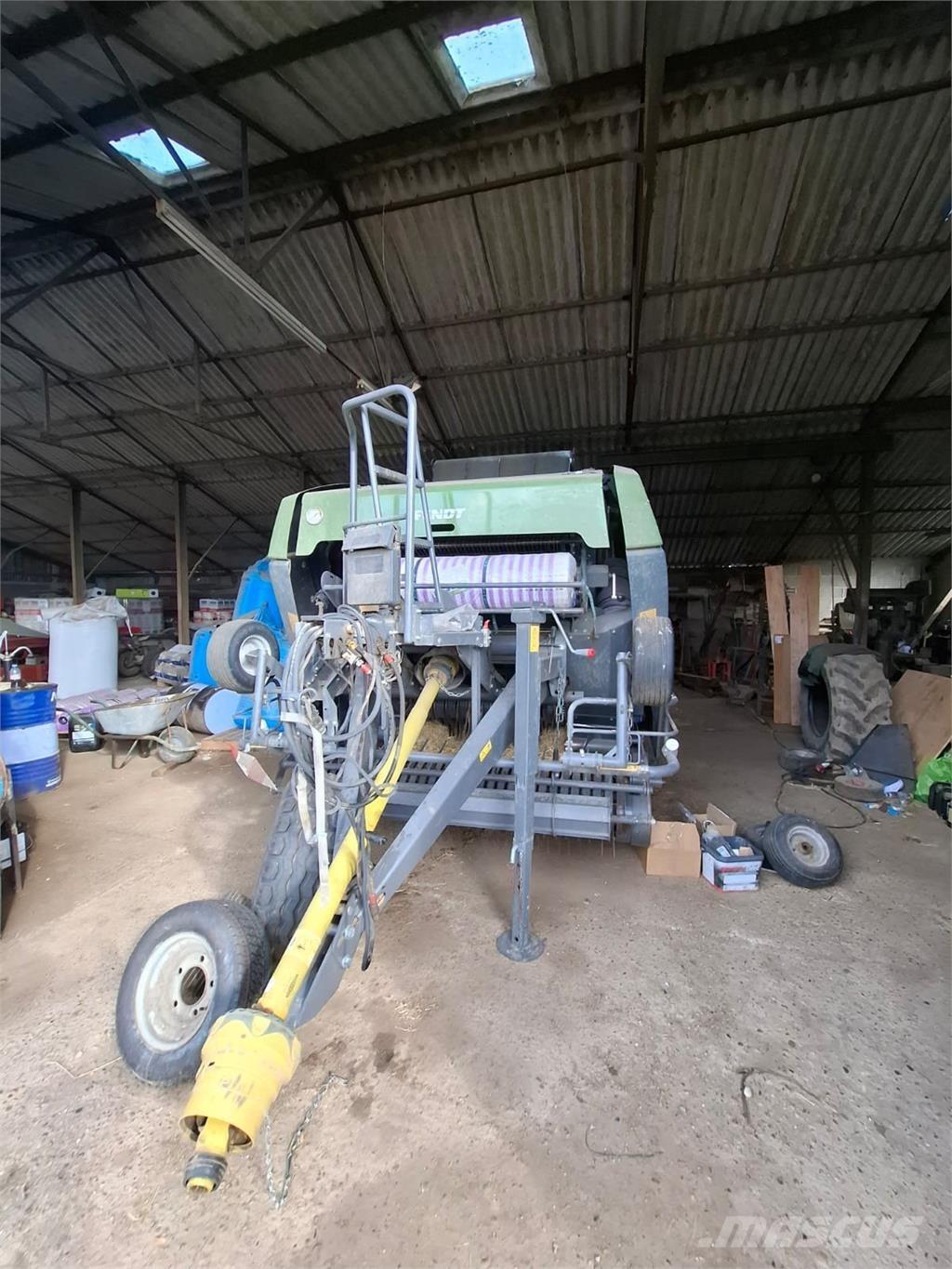 Fendt ROTANA 160V Pressere til firkantede baller