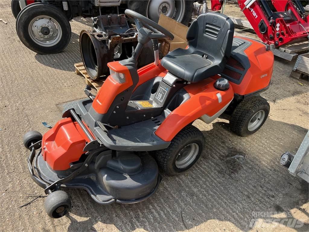 Husqvarna R216 Græsslåmaskiner