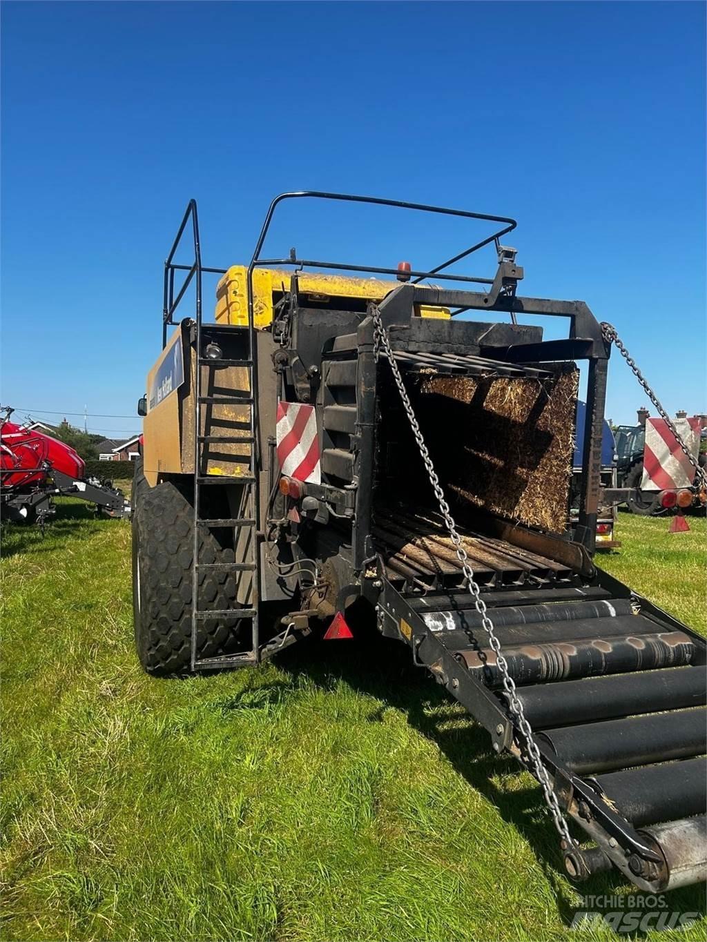 New Holland BB9090 Pressere til firkantede baller