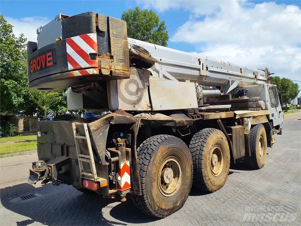 Grove GMK 3055 Kraner til alt terræn