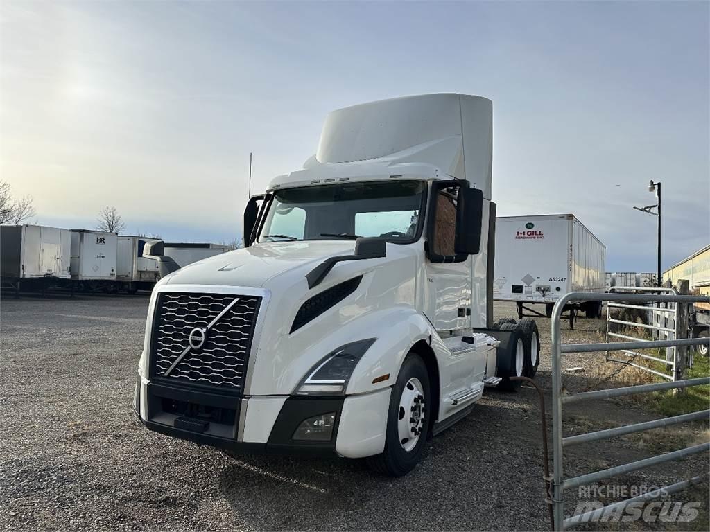 Volvo VNL300 Trækkere